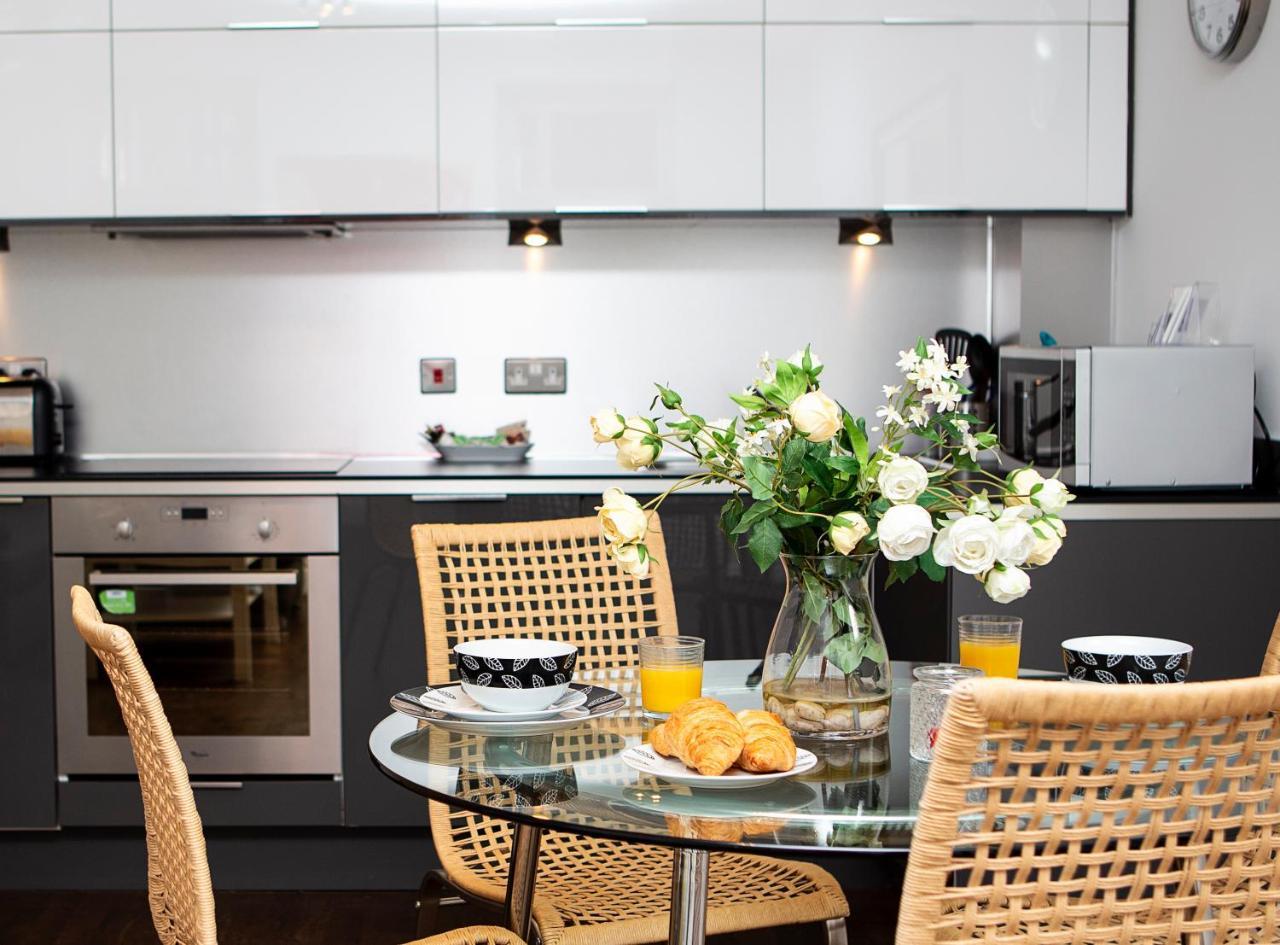 Apartament 2, Trafalgar Square 2nd Floor By Indigo Flats *
