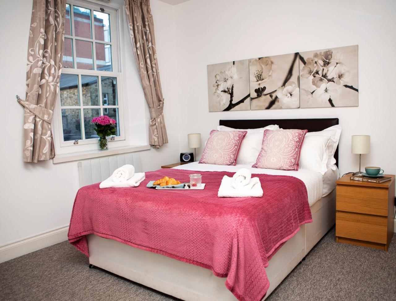 2, Trafalgar Square 2nd Floor By Indigo Flats Apartament *